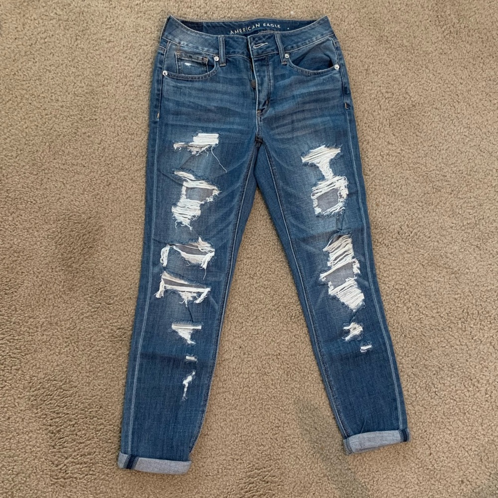 American Eagle Ripped Tomgirl Jeans - Size 0, NWOT